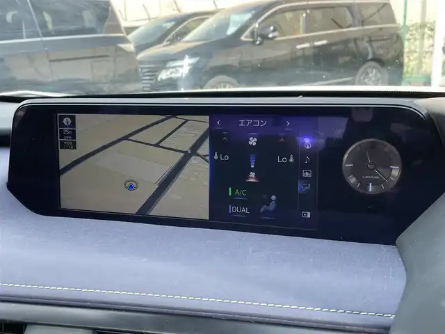 レクサス ＵＸ 250h アーバンエレガンス 東京都 2020(令2)年 8.5万km ソニッククォーツ サンルーフ/純正メモリナビ/CD/DVD/BT/USB/AUX/フルセグTV/・プリクラッシュセーフティ/・レーントレーシングアシスト/・レーダークルーズコントロール/パノラミックビューモニター/パワーバックドア/LEDオートライト/フォグランプ/運転席/助手席パワーシート/シートヒーター/純正18インチアルミホイール/コーナーセンサー/パドルシフト/ルーフレール/ステアリングヒーター/スマートキー/ビルトインETC2.0