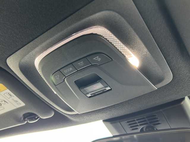 トヨタ ＧＲカローラ RZ 岐阜県 2023(令5)年 0.7万km プラチナホワイトパールマイカ 登録時走行距離6697km/純正１０．５型ナビ/フルセグＴＶ/ＪＢＬサウンド/バックカメラ/３本出しマフラー/オーバーフェンダー/ステアリングヒーター/ＧＲキャリパー/１．６Ｌ直列３気筒ターボエンジン/ハーフレザーシート/6速MT/4WD/シートヒーター/エアシート/USB/ETC/Blue tooth/プッシュスタート/スマートキー/ABS/横滑り防止装置/レーンキープアシスト/盗難防止装置/オートライト/LEDヘッドライト/エアバッグ/カーテンエアバッグ