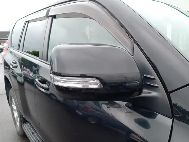 トヨタ ランドクルーザー プラド TX 福井県 2016(平28)年 10.3万km ブラック ワンオーナー車/４WD/純正17インチAW/LEDヘッドライト/Fフォグ/バックカメラ/ビルトインETC/純正7インチメモリナビ（CD/DVD/BT）/フルセグテレビ/衝突被害軽減システム/横滑り防止装置/盗難防止装置/ダブル＋サイドエアバッグ/カーテンエアバッグ/純正フロアマット