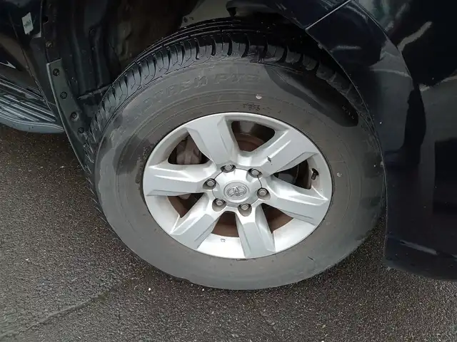 トヨタ ランドクルーザー プラド TX 福井県 2016(平28)年 10.3万km ブラック ワンオーナー車/４WD/純正17インチAW/LEDヘッドライト/Fフォグ/バックカメラ/ビルトインETC/純正7インチメモリナビ（CD/DVD/BT）/フルセグテレビ/衝突被害軽減システム/横滑り防止装置/盗難防止装置/ダブル＋サイドエアバッグ/カーテンエアバッグ/純正フロアマット