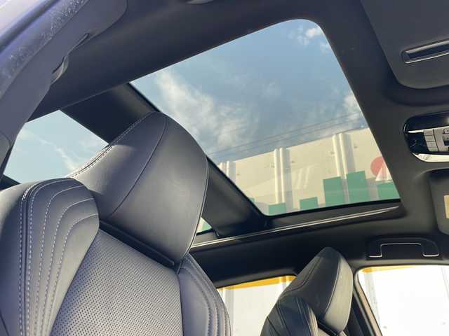 トヨタ ハリアー ハイブリッド Z レザーパッケージ 兵庫県 2020(令2)年 6.6万km ホワイトパールクリスタルシャイン 外部検査実施済み/ワンオーナー/サンルーフ/モデリスタエアロ(前、横、後下、後)/Apple car play/純正メモリナビ/(フルセグTV/Bluetooth/USB)/全周囲カメラ/ビルトインETC2.0/JBLサウンド/レザーシート/前席パワーシート/前席シートヒーター/前席エアシート/デジタルインナーミラー/置くだけ充電/パワーバックドア/ブラインドスポットモニター/ヘッドアップディスプレイ/TOYOTA Safety Sense P/・レーダークルーズ コントロール/・プリクラッシュセーフティ/・レーンディパーチャーアラート/・先行車発進告知機能/・オートマチックハイビーム/リアクロストラフィックアラート/パーキングサポートブレーキ/ロードサインアラート/横滑り防止機能/純正19インチアルミホイール/スマートキー/LEDヘッドライト/カーテンエアバック/ステアリングヒーター/スペアキー１本/保証書/取扱説明書