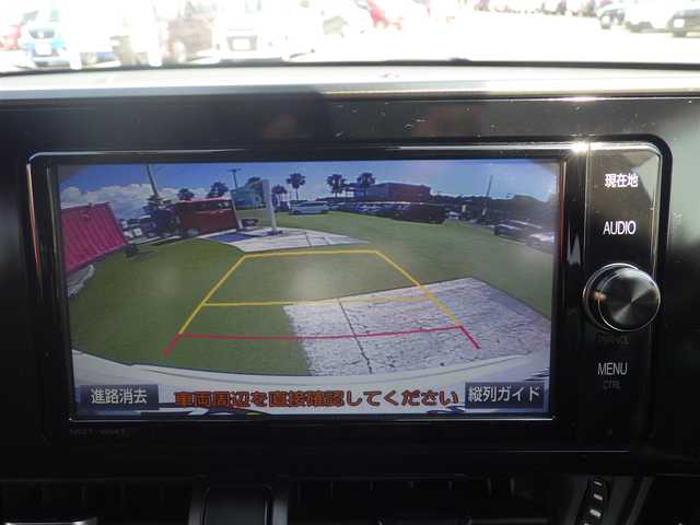 トヨタ Ｃ－ＨＲ S LEDパッケージ 千葉県 2018(平30)年 6.4万km ホワイトパールクリスタルシャイン Toyota Safety Sense/・プリクラッシュセーフティ/・レーンディパーチャーアラート/・オートハイビーム/・レーダークルーズコントロール/純正SDナビ/地デジTV/【DVD/CD再生機能　Bluetooth接続】/バックカメラ/ドライブレコーダー/革巻きステアリング/ETC/LEDヘッドライト/ウインカーミラー/クリアランスソナー/純正17インチアルミホイル/サイド/カーテンエアバッグ/スマートキー