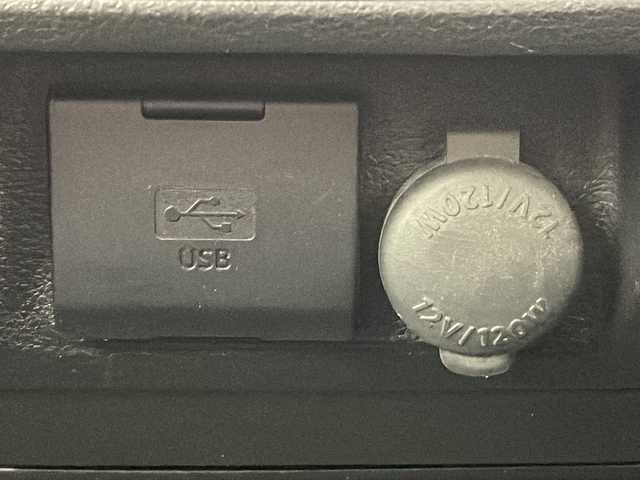 スズキ スペーシア カスタム Z ターボ 沖縄県 2017(平29)年 7.6万km クリスタルホワイトP ワンオーナー/純正ナビ/　(CD/BT/USB/iPod/フルセグTV)/全方位モニター/ドライブレコーダー（DRY-ST700）/片側パワースライドドア/ビルトインETC/クルーズコントロール　/アイドリングストップ/シートヒーター/HIDヘッドライト/オートライト/純正15インチAW/プッシュスタート/スマートキ―/保証書/取扱説明書