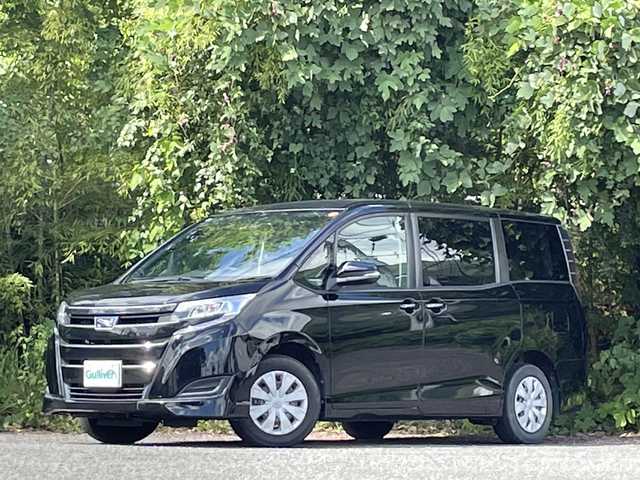 トヨタ ノア X 大分県 2020(令2)年 5.2万km ブラック パワースライドドア/社外メモリーナビ/バックカメラ/フルセグ/DVD/Bluetooth/ETC/クルーズコントロール/レーンキープアシスト/スマートキー/エンジンプッシュスタート/純正LEDヘッドライト/オートライトコントロール/オートハイビームアシスト