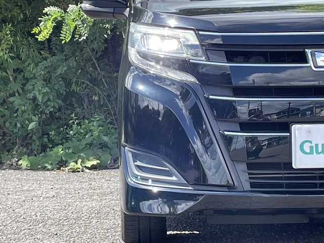 トヨタ ノア X 大分県 2020(令2)年 5.2万km ブラック パワースライドドア/社外メモリーナビ/バックカメラ/フルセグ/DVD/Bluetooth/ETC/クルーズコントロール/レーンキープアシスト/スマートキー/エンジンプッシュスタート/純正LEDヘッドライト/オートライトコントロール/オートハイビームアシスト