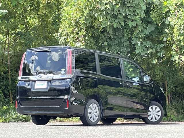 トヨタ ノア X 大分県 2020(令2)年 5.2万km ブラック パワースライドドア/社外メモリーナビ/バックカメラ/フルセグ/DVD/Bluetooth/ETC/クルーズコントロール/レーンキープアシスト/スマートキー/エンジンプッシュスタート/純正LEDヘッドライト/オートライトコントロール/オートハイビームアシスト