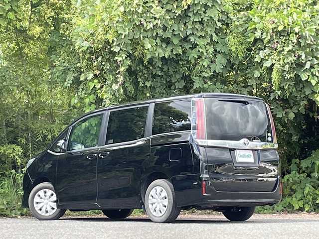 トヨタ ノア X 大分県 2020(令2)年 5.2万km ブラック パワースライドドア/社外メモリーナビ/バックカメラ/フルセグ/DVD/Bluetooth/ETC/クルーズコントロール/レーンキープアシスト/スマートキー/エンジンプッシュスタート/純正LEDヘッドライト/オートライトコントロール/オートハイビームアシスト