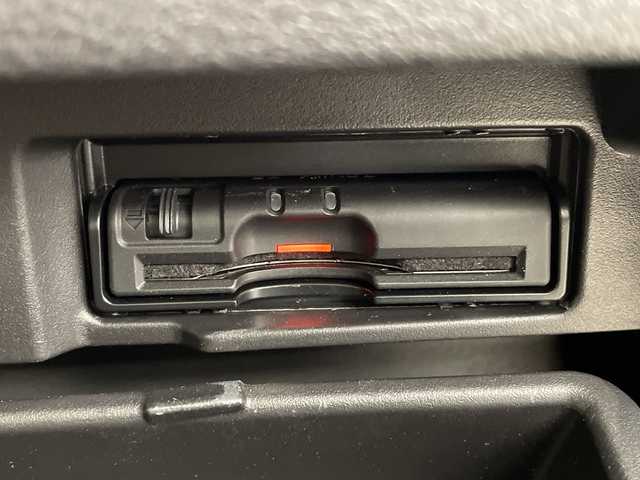 日産 セレナ e－パワー ハイウェイスター V 鹿児島県 2018(平30)年 7.6万km ダイヤモンドブラック 純正9インチナビ/（AM/FM/CD/DVD/Bluetooth/フルセグ）/フリップダウンモニター/プロパイロット/アラウンドビューモニター/デジタルインナーミラー/両側パワースライドドア/ETC2.0/セーフティパックB/オートホールド/電子パーキング/ハーフレザーシート/パーキングアシスト/純正ドライブレコーダー/スマートキー/LEDヘッドライト/オートライト/オートハイビーム