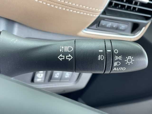 日産 セレナ e－パワー ハイウェイスター V 鹿児島県 2018(平30)年 7.6万km ダイヤモンドブラック 純正9インチナビ/（AM/FM/CD/DVD/Bluetooth/フルセグ）/フリップダウンモニター/プロパイロット/アラウンドビューモニター/デジタルインナーミラー/両側パワースライドドア/ETC2.0/セーフティパックB/オートホールド/電子パーキング/ハーフレザーシート/パーキングアシスト/純正ドライブレコーダー/スマートキー/LEDヘッドライト/オートライト/オートハイビーム