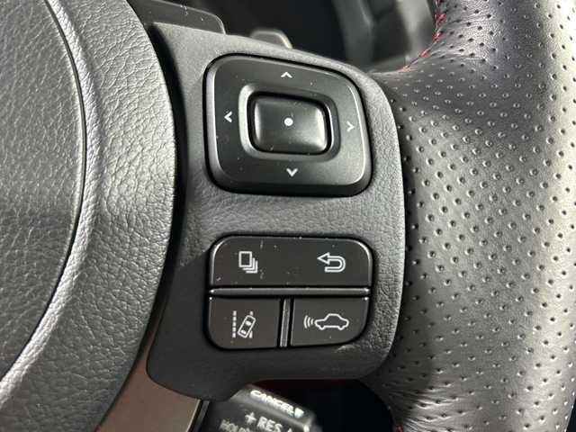 レクサス ＩＳ 300h Fスポーツ 神奈川県 2023(令5)年 2万km ホワイトノーヴァガラスフレーク レクサスセーフティシステム＋/純正メーカーナビ/・BT/フルセグTV/CD/DVD/SD/USB/AUX/パノラミックビューモニター/レザーシート/パワーシート(D/N)/メモリシート(D)/シートヒーター(D/N)/ベンチレーション(D/N)/革巻きステアリング/ステアリングスイッチ/パドルシフト/Autoライト/ビルトインETC2.0/ドライブレコーダー/SPORT/SPORT＋モード/EV/SNOWモード/電動サイドブレーキ/オートブレーキホールド/BSM/三眼LEDヘッドライト/フォグランプ/スマートキー/プッシュスタートボタン/電動格納ミラー/ウィンカーミラー/純正フロアマット/純正19インチアルミホイール