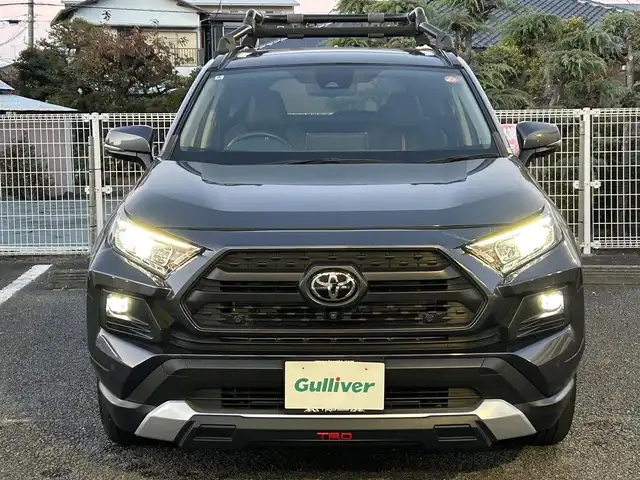 トヨタ ＲＡＶ４ アドベンチャー 静岡県 2022(令4)年 4万km グレーメタリック ~TRD仕様~/ユーザー買取車両/ワンオーナー/純正ディスプレイオーディオ/純正LEDヘッドライト/純正19インチAW/全方位カメラ/レザーシート/シートヒーター/ベンチレーション/プリクラッシュセーフティシステム/レーダークルーズコントロール/TRDルーフキャリア/TRDマッドガード/ステアリングヒーター/パワーバックドア/ビルトインETC/D席パワーシート/デジタルインナーミラー/電動パーキングブレーキ/オートホールド/新車時保証書/取扱説明書/スペアキー×1