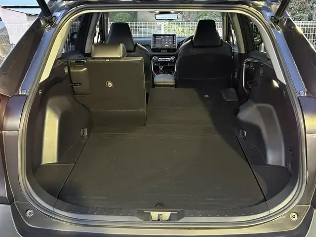 トヨタ ＲＡＶ４ アドベンチャー 静岡県 2022(令4)年 4万km グレーメタリック ~TRD仕様~/ユーザー買取車両/ワンオーナー/純正ディスプレイオーディオ/純正LEDヘッドライト/純正19インチAW/全方位カメラ/レザーシート/シートヒーター/ベンチレーション/プリクラッシュセーフティシステム/レーダークルーズコントロール/TRDルーフキャリア/TRDマッドガード/ステアリングヒーター/パワーバックドア/ビルトインETC/D席パワーシート/デジタルインナーミラー/電動パーキングブレーキ/オートホールド/新車時保証書/取扱説明書/スペアキー×1