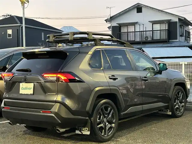トヨタ ＲＡＶ４ アドベンチャー 静岡県 2022(令4)年 4万km グレーメタリック ~TRD仕様~/ユーザー買取車両/ワンオーナー/純正ディスプレイオーディオ/純正LEDヘッドライト/純正19インチAW/全方位カメラ/レザーシート/シートヒーター/ベンチレーション/プリクラッシュセーフティシステム/レーダークルーズコントロール/TRDルーフキャリア/TRDマッドガード/ステアリングヒーター/パワーバックドア/ビルトインETC/D席パワーシート/デジタルインナーミラー/電動パーキングブレーキ/オートホールド/新車時保証書/取扱説明書/スペアキー×1