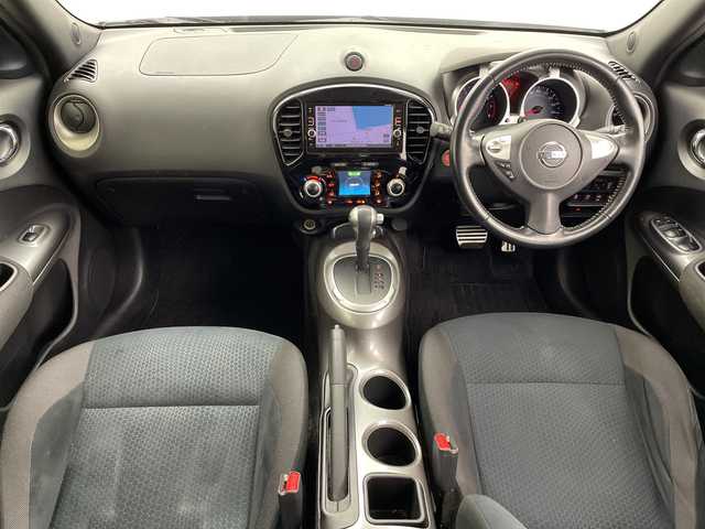 日産 ジューク 15RX Vアーバンセレクション 鹿児島県 2017(平29)年 9.7万km ブリリアントホワイトパール ワンオーナー　/純正ＳＤナビ/（フルセグ/Bluetooth/CD/DVD）　/アラウンドビューモニター　/バックカメラ　/ＥＴＣ　/レーンキープアシスト/前方ドライブレコーダー　/革巻きステアリング　/ステアリングリモコン　/純正１７インチアルミホイール/衝突軽減ブレーキ