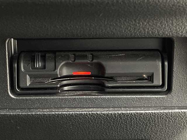 日産 ジューク 15RX Vアーバンセレクション 鹿児島県 2017(平29)年 9.7万km ブリリアントホワイトパール ワンオーナー　/純正ＳＤナビ/（フルセグ/Bluetooth/CD/DVD）　/アラウンドビューモニター　/バックカメラ　/ＥＴＣ　/レーンキープアシスト/前方ドライブレコーダー　/革巻きステアリング　/ステアリングリモコン　/純正１７インチアルミホイール/衝突軽減ブレーキ