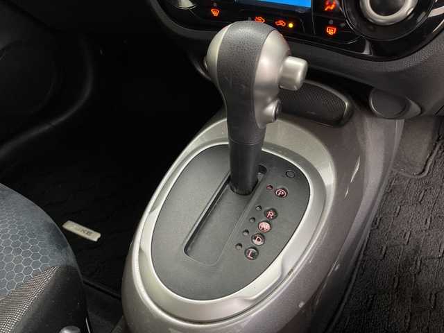 日産 ジューク 15RX Vアーバンセレクション 鹿児島県 2017(平29)年 9.7万km ブリリアントホワイトパール ワンオーナー　/純正ＳＤナビ/（フルセグ/Bluetooth/CD/DVD）　/アラウンドビューモニター　/バックカメラ　/ＥＴＣ　/レーンキープアシスト/前方ドライブレコーダー　/革巻きステアリング　/ステアリングリモコン　/純正１７インチアルミホイール/衝突軽減ブレーキ