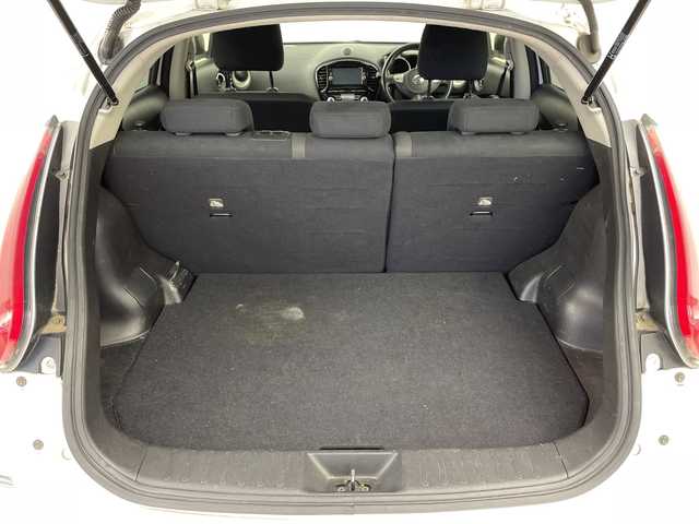 日産 ジューク 15RX Vアーバンセレクション 鹿児島県 2017(平29)年 9.7万km ブリリアントホワイトパール ワンオーナー　/純正ＳＤナビ/（フルセグ/Bluetooth/CD/DVD）　/アラウンドビューモニター　/バックカメラ　/ＥＴＣ　/レーンキープアシスト/前方ドライブレコーダー　/革巻きステアリング　/ステアリングリモコン　/純正１７インチアルミホイール/衝突軽減ブレーキ