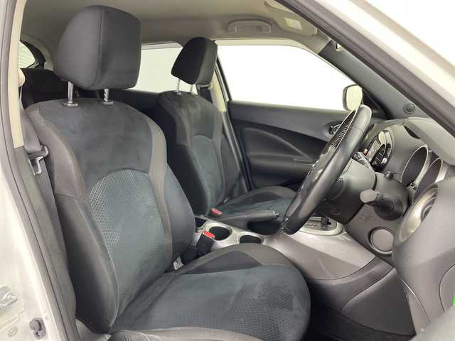 日産 ジューク 15RX Vアーバンセレクション 鹿児島県 2017(平29)年 9.7万km ブリリアントホワイトパール ワンオーナー　/純正ＳＤナビ/（フルセグ/Bluetooth/CD/DVD）　/アラウンドビューモニター　/バックカメラ　/ＥＴＣ　/レーンキープアシスト/前方ドライブレコーダー　/革巻きステアリング　/ステアリングリモコン　/純正１７インチアルミホイール/衝突軽減ブレーキ