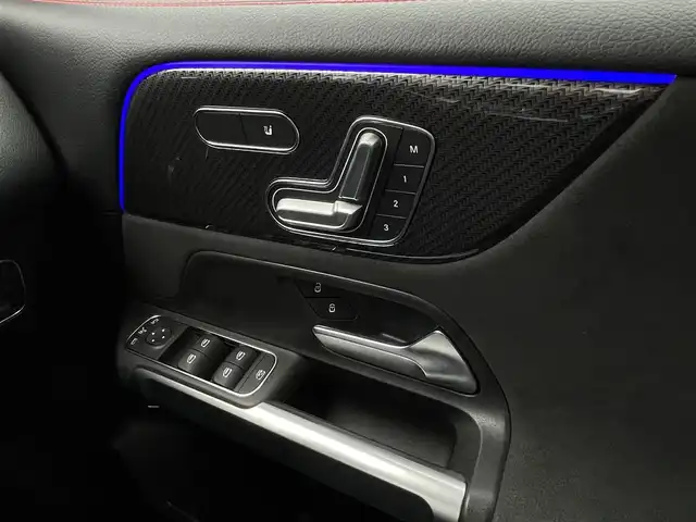 メルセデス・ベンツ Ｍ・ベンツ ＧＬＢ２００ｄ 4マチック AMGライン 長野県 2021(令3)年 2.8万km コスモスブラック 4WD/アンビエントライト/レーダーセーフティパッケージ/ディストロニックプラス/レーンキープアシスト/ブラインドスポットモニター/アドバンスドパッケージ/ヘッドアップディスプレイ（HUD）/純正HDDナビ/360°ビューモニター/マルチビームLEDヘッドライト/D/Nパワーシート/D/Nシートヒーター/パワーバックドア/キーレスゴー/ワイヤレスチャージ/AMG19インチAW/ETC2.0/保証書/取説/R4/5年点検記録簿あり