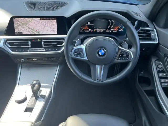 ＢＭＷ ３２０ｉ Mスポーツ 香川県 2020(令2)年 1.3万km 青 登録時走行距離：12339km/メーカー純正ナビ/　バック/全方位カメラ/レーダークルーズコントロール/レーンキープアシスト/横滑り防止装置/アイドリングストップ/プッシュスタート/コーナーセンサー/電子パーキングブレーキ/運転席助手席パワーシート/運転席助手席シートヒーター/ETC/前方ドライブレコーダー/置くだけ充電/革巻きステアリング/ステアリングスイッチ/パドルシフト/オートライト/LEDヘッドライト/オートライト/フォグランプ/リアフォグ/電動格納ウィンカーミラー