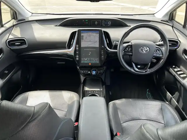 トヨタ プリウス A プレミアム　ツーリングセレ 和歌山県 2019(平31)年 2.7万km ホワイトパールクリスタルシャイン 純正メーカーナビ/フルセグTV/バックカメラ/JBLプレミアムサウンド/（BT/CD/DVD）/プリクラッシュセーフティー/ブラインドスポットモニター/ヘッドアップディスプレイ/レーダークルーズコントロール/レーンディパーチャーアラート/クリアランスソナー/横滑り防止機能/前方ドライブレコーダー/パワーシート/シートヒーター/シートエアベンチレーション/パーキングアシスト/LEDヘッドライト/フォグランプ/オートライト/オートマチックハイビーム