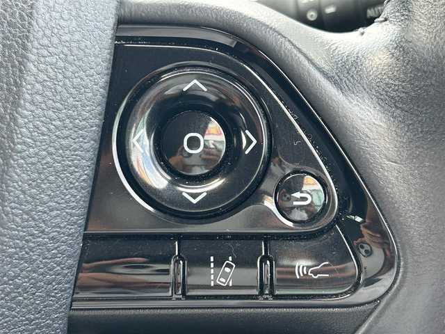 トヨタ プリウス A プレミアム　ツーリングセレ 和歌山県 2019(平31)年 2.7万km ホワイトパールクリスタルシャイン 純正メーカーナビ/フルセグTV/バックカメラ/JBLプレミアムサウンド/（BT/CD/DVD）/プリクラッシュセーフティー/ブラインドスポットモニター/ヘッドアップディスプレイ/レーダークルーズコントロール/レーンディパーチャーアラート/クリアランスソナー/横滑り防止機能/前方ドライブレコーダー/パワーシート/シートヒーター/シートエアベンチレーション/パーキングアシスト/LEDヘッドライト/フォグランプ/オートライト/オートマチックハイビーム