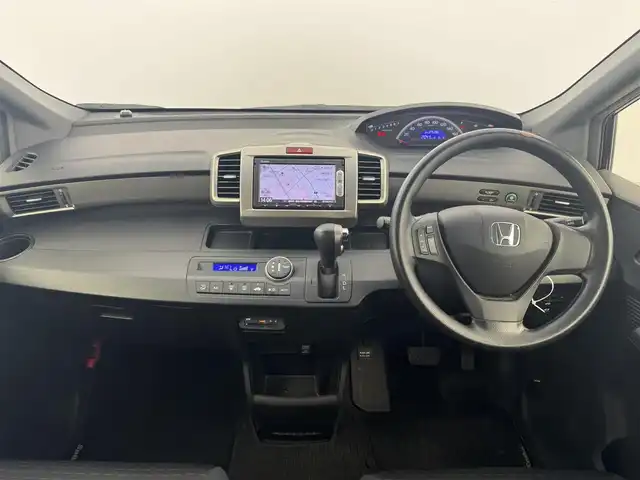 ホンダ フリード スパイク G ジャストセレクション 愛知県 2014(平26)年 7.5万km プレミアムスパークルブラックパール 純正HDDナビ　/Bluetooth　/ワンセグTV　/ステアリングリモコン　/片側パワースライドドア　/AUTOライト　/純正フロアマット　/ETC