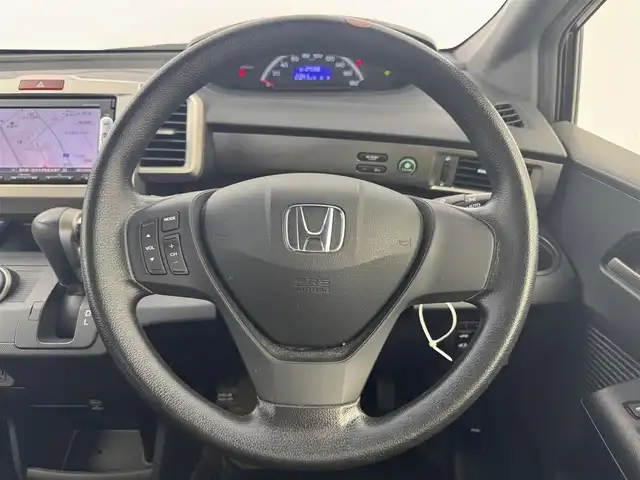 ホンダ フリード スパイク G ジャストセレクション 愛知県 2014(平26)年 7.5万km プレミアムスパークルブラックパール 純正HDDナビ　/Bluetooth　/ワンセグTV　/ステアリングリモコン　/片側パワースライドドア　/AUTOライト　/純正フロアマット　/ETC