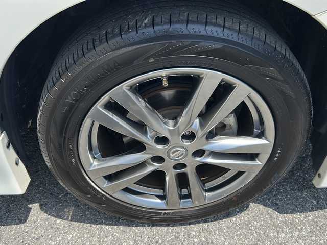 日産 エルグランド 350HWS アーバンクロム 埼玉県 2012(平24)年 8.5万km ブリリアントホワイトパール (株)IDOMが運営する【じしゃロン熊谷店】の自社ローン専用車両になりますこちらは現金またはオートローンご利用時の価格です。自社ローンご希望の方は別途その旨お申付け下さい/純正HDDナビ（TV/BT/CD/DVD/AM/FM/AUX)/前後ドライブレコーダー/ETC/フリップダウンモニター/両側パワースライドドア/オットマン/ハーフレザーシート/ECOモード/コーナーセンサー/電動リアゲート/フロントサイドエアロパーツ/プッシュスタート/純正18インチアルミホイール