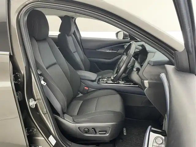 マツダ ＣＸ－３０ XD プロアクティブツーリングセレクション 愛知県 2021(令3)年 2.7万km チタニウムフラッシュマイカ 純正１０．２５型ナビ　ＢＳＭ　ＨＵＤ　ＨＤＭＩ　全方位カメラ　追従クルコン　禁煙　フルセグ　ＤＶＤ　パドルシフト　ETC　ドラレコ　車線逸脱　衝突軽減　LEDライト　ステアリングヒーター　パワーシート　シートヒーター　電動パーキング　