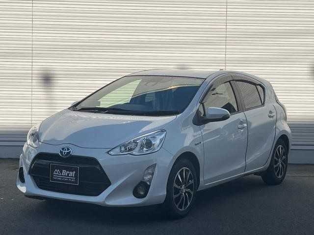 トヨタ アクア S 岩手県 2016(平28)年 9.9万km ライムホワイトパールクリスタルシャイン ドアバイザー/電動格納ミラー/プラズママイスター搭載LEDルームランプ/ETC/バックカメラ/社外15インチAW/プリクラッシュセーフティ/LDA/オートマチックハイビーム/純正メモリーナビ/フルセグ/CD/DVD/BT/レーダー探知機/ウィンドシールドデアイサー