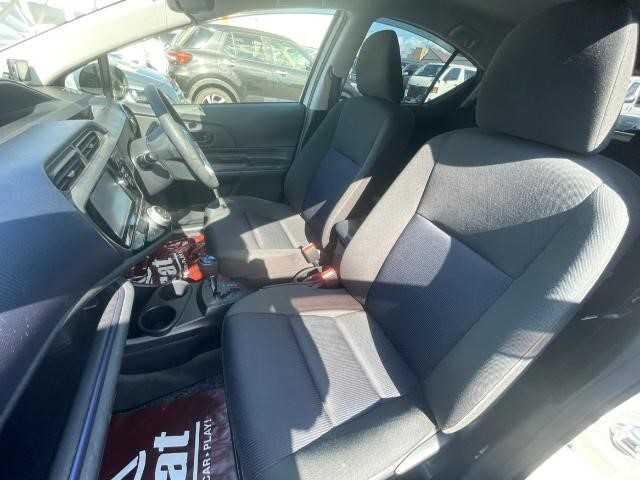 トヨタ アクア S 岩手県 2016(平28)年 9.9万km ライムホワイトパールクリスタルシャイン ドアバイザー/電動格納ミラー/プラズママイスター搭載LEDルームランプ/ETC/バックカメラ/社外15インチAW/プリクラッシュセーフティ/LDA/オートマチックハイビーム/純正メモリーナビ/フルセグ/CD/DVD/BT/レーダー探知機/ウィンドシールドデアイサー