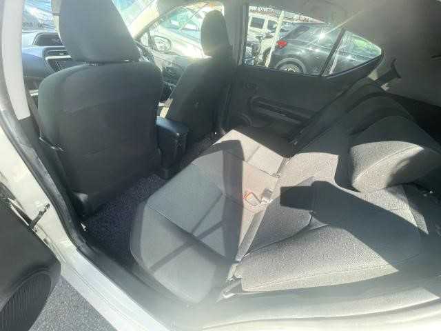 トヨタ アクア S 岩手県 2016(平28)年 9.9万km ライムホワイトパールクリスタルシャイン ドアバイザー/電動格納ミラー/プラズママイスター搭載LEDルームランプ/ETC/バックカメラ/社外15インチAW/プリクラッシュセーフティ/LDA/オートマチックハイビーム/純正メモリーナビ/フルセグ/CD/DVD/BT/レーダー探知機/ウィンドシールドデアイサー