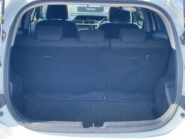 トヨタ アクア S 岩手県 2016(平28)年 9.9万km ライムホワイトパールクリスタルシャイン ドアバイザー/電動格納ミラー/プラズママイスター搭載LEDルームランプ/ETC/バックカメラ/社外15インチAW/プリクラッシュセーフティ/LDA/オートマチックハイビーム/純正メモリーナビ/フルセグ/CD/DVD/BT/レーダー探知機/ウィンドシールドデアイサー