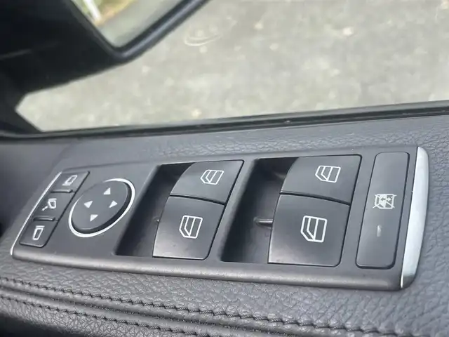 メルセデス・ベンツ ゲレンデヴァーゲン Ｇ３５０ｄ 熊本県 2017(平29)年 7.7万km パープル サンルーフ/革シート/harman/kardon/純正ナビ/（CD・DVD・フルセグTV・BTオーディオ・SD）/バックカメラ/純正18インチAW/クルーズコントロール/パドルシフト/サイドステップ/背面タイヤハードカバー/前席パワーシート・シートメモリー/前席シートヒーター/HIDヘッドライト/オートライト/前後コーナーセンサー/横滑り防止装置/ウィンカーミラー/フロアマット/新車保証書/取扱説明書/スペアキー×1本