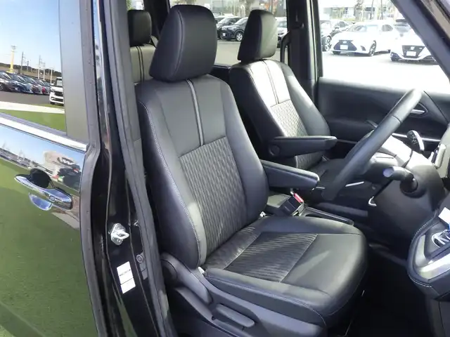 トヨタ ノア ハイブリッド S－Z 千葉県 2022(令4)年 4.8万km グリッターブラックガラスフレーク 205/55R17/Toyota Safety Sense/・プリクラッシュセーフティ/・レーンディパーチャーアラート/・オートハイビーム/・レーダークルーズコントロール/両側パワースライドドア/純正コネクティッドナビ/地デジTV/【DVD/CD再生機能　Bluetooth接続】/【Apple CarPlay　Android Auto対応】/バックカメラ/ハーフレザーシート/前席シートヒーター/ドライブレコーダー（前後撮影）【TZ-DR210】/革巻きステアリング/ステアリングスイッチ/ETC（2.0）/LEDヘッドライト/フォグライト/ウインカーミラー/クリアランスソナー/純正17インチアルミホイル/サイド/カーテンエアバッグ/スマートキー