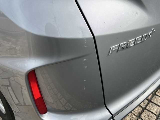 ホンダ フリード＋ G 静岡県 2016(平28)年 3.7万km ルナシルバーM 純正オーディオ/・CD/MD/ラジオ/主要装備/・レーダークルーズコントロール　/・ドライブレコーダー　/・レーンキープアシスト　/・片側パワースライドドア　/・ステアリングリモコン　/・プッシュスタート　/・アイドリングストップ　/・ＥＴＣ　/・純正フロアマット/・スマートキー/・純正アルミキャップ/・ホンダセンシング/・スペアキー