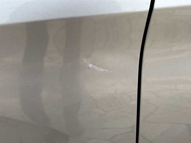 ホンダ フリード＋ G 静岡県 2016(平28)年 3.7万km ルナシルバーM 純正オーディオ/・CD/MD/ラジオ/主要装備/・レーダークルーズコントロール　/・ドライブレコーダー　/・レーンキープアシスト　/・片側パワースライドドア　/・ステアリングリモコン　/・プッシュスタート　/・アイドリングストップ　/・ＥＴＣ　/・純正フロアマット/・スマートキー/・純正アルミキャップ/・ホンダセンシング/・スペアキー