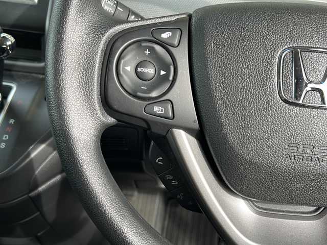 ホンダ フリード＋ G 静岡県 2016(平28)年 3.7万km ルナシルバーM 純正オーディオ/・CD/MD/ラジオ/主要装備/・レーダークルーズコントロール　/・ドライブレコーダー　/・レーンキープアシスト　/・片側パワースライドドア　/・ステアリングリモコン　/・プッシュスタート　/・アイドリングストップ　/・ＥＴＣ　/・純正フロアマット/・スマートキー/・純正アルミキャップ/・ホンダセンシング/・スペアキー