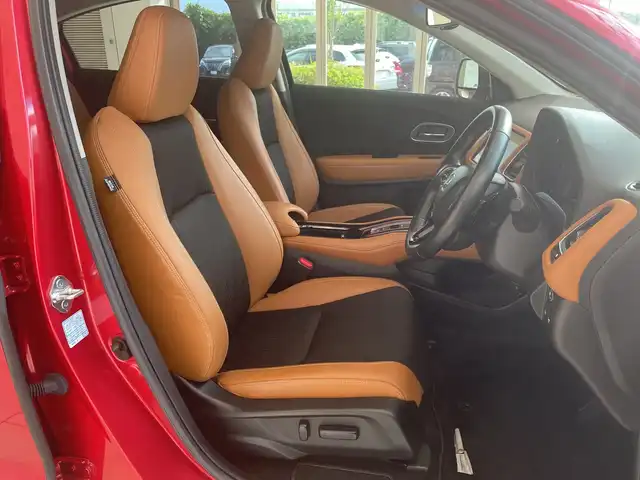 ホンダ ヴェゼル ハイブリッド Z ホンダセンシング 埼玉県 2018(平30)年 5.8万km プレミアムクリスタルレッドM ホンダセンシング/純正ナビ/　　CD/DVD/BT/フルセグTV/バックカメラ/アダプティブクルーズコントロール/LEDオートライト/ハーフレザーシート/パワーシート/シートヒーター/純正17インチAW/パドルシフト/ステアリングスイッチ/プッシュスタート/ETC/禁煙車