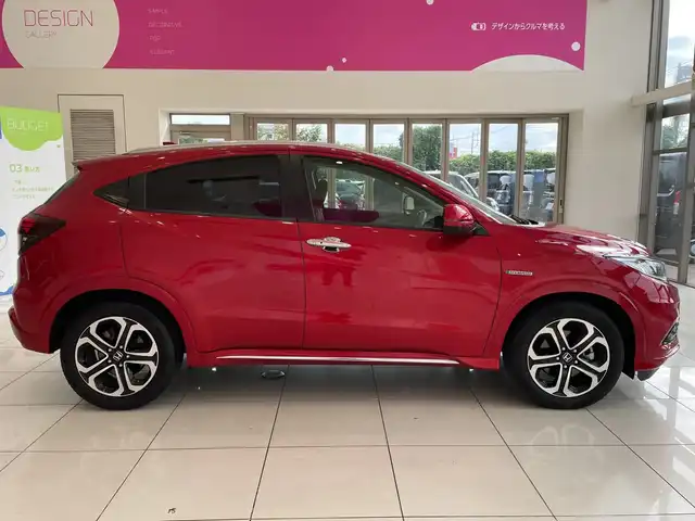 ホンダ ヴェゼル ハイブリッド Z ホンダセンシング 埼玉県 2018(平30)年 5.8万km プレミアムクリスタルレッドM ホンダセンシング/純正ナビ/　　CD/DVD/BT/フルセグTV/バックカメラ/アダプティブクルーズコントロール/LEDオートライト/ハーフレザーシート/パワーシート/シートヒーター/純正17インチAW/パドルシフト/ステアリングスイッチ/プッシュスタート/ETC/禁煙車