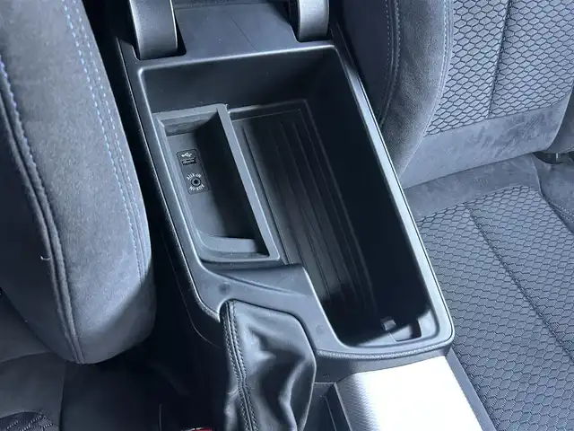 ＢＭＷ １１８ｉ Mスポーツ 茨城県 2017(平29)年 2.5万km サファイアブラックP 後期型　/インテリジェントSFT　/レーンディパーチャーウォーニング　/コンフォートアクセス　/クルコン　/純ナビ　/BT　/USB　/DVD　/Bカメラ　/PDC/LEDヘッドライト　/純正17inAW　/ETC/ドラレコ