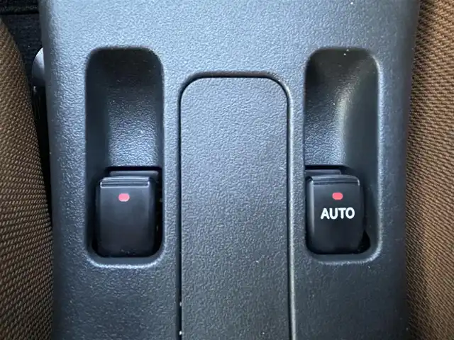 ダイハツ コペン セロ 島根県 2023(令5)年 1.2万km ブリティッシュグリーンマイカ 登録時走行距離11130km/ワンオーナー/電動オープン/マニュアルモード付きAT/アイドリングストップ/オートライト/LEDヘッドライト/フォグランプ/スマートキー/プッシュスタート/横滑り防止装置/ETC/純正16インチAW/禁煙車/取扱説明書/保証書