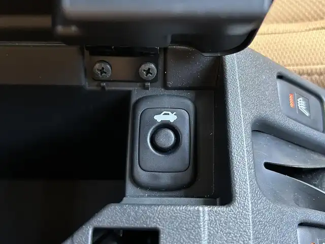 ダイハツ コペン セロ 島根県 2023(令5)年 1.2万km ブリティッシュグリーンマイカ 登録時走行距離11130km/ワンオーナー/電動オープン/マニュアルモード付きAT/アイドリングストップ/オートライト/LEDヘッドライト/フォグランプ/スマートキー/プッシュスタート/横滑り防止装置/ETC/純正16インチAW/禁煙車/取扱説明書/保証書