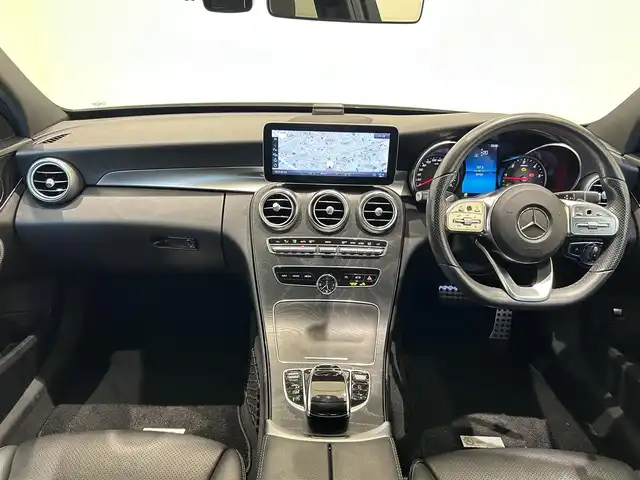 メルセデス・ベンツ Ｃ２２０ｄ アバンギャルド　AMGライン 福岡県 2018(平30)年 3.4万km ポーラホワイト レーダーセーフティーＰＫＧ　/黒革　/純正ナビ／フルセグ　/Ｂｌｕｅｔｏｏｔｈ　/Ｂカメラ　/ＡＣＣ　/ＢＳＭ　/アンビエントライト　/メモリ付パワーシート　/シートヒーター　/純正１８インチＡＷ　/ＥＴＣ２．０