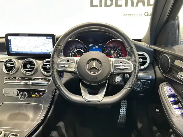メルセデス・ベンツ Ｃ２２０ｄ アバンギャルド　AMGライン 福岡県 2018(平30)年 3.4万km ポーラホワイト レーダーセーフティーＰＫＧ　/黒革　/純正ナビ／フルセグ　/Ｂｌｕｅｔｏｏｔｈ　/Ｂカメラ　/ＡＣＣ　/ＢＳＭ　/アンビエントライト　/メモリ付パワーシート　/シートヒーター　/純正１８インチＡＷ　/ＥＴＣ２．０