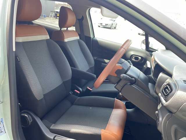 シトロエン Ｃ３ コロラドエディション 青森県 2018(平30)年 1.6万km アーモンドグリーン ディスプレイオーディオ/バックカメラ/オートライト/ETC/クルーズコントロール/パーキングアシスト/BSM/トラクションコントロールレーンアシスト/インテリジェントハイビーム/ステアリングスイッチ/スマートキー×2/保証書/取扱説明書
