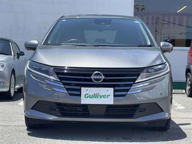 日産 ノート X 徳島県 2024(令6)年 0.4万km ダークメタルグレー 純正9インチナビ/(AM.FM.BT.フルセグ)/全周囲カメラ/バックカメラ/フルセグTV/ETC/ドライブレコーダー（前のみ）/コーナーセンサー（前後）/USB入力端子/純正フロアマット/横滑り防止装置/盗難防止装置/衝突軽減システム