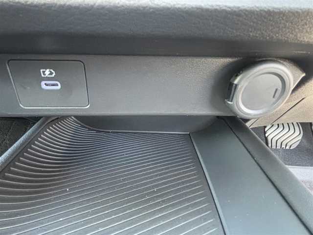日産 ノート X 徳島県 2024(令6)年 0.4万km ダークメタルグレー 純正9インチナビ/(AM.FM.BT.フルセグ)/全周囲カメラ/バックカメラ/フルセグTV/ETC/ドライブレコーダー（前のみ）/コーナーセンサー（前後）/USB入力端子/純正フロアマット/横滑り防止装置/盗難防止装置/衝突軽減システム