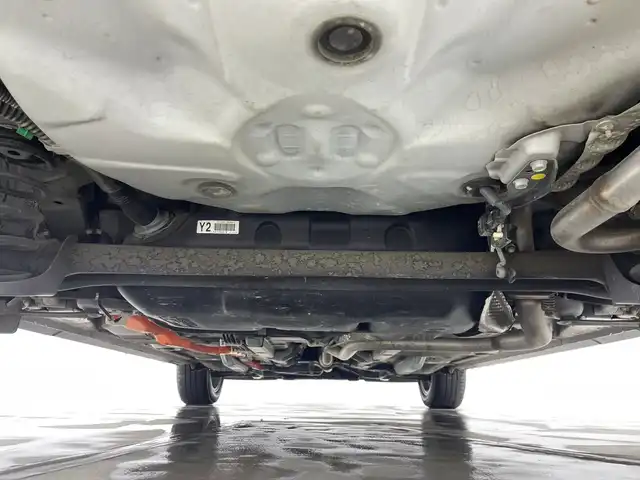 トヨタ アクア クロスオーバー グラム 神奈川県 2018(平30)年 3.5万km ホワイトパールクリスタルシャイン 純正９型ナビゲーション【CD/DVD/Bluetooth】/バックカメラ/フルセグTV/ドライブレコーダー/ＥＴＣ/純正フロアマット/純正ＬＥＤヘッドライト/フォグライト/オートライト/オートハイビーム/シートヒーター/スマートキー/純正１６インチアルミホイール付き夏タイヤ　/前後コーナーセンサー/ルーフレール/レザーシート/レーンアシスト/横滑り防止装置/衝突被害軽減システム